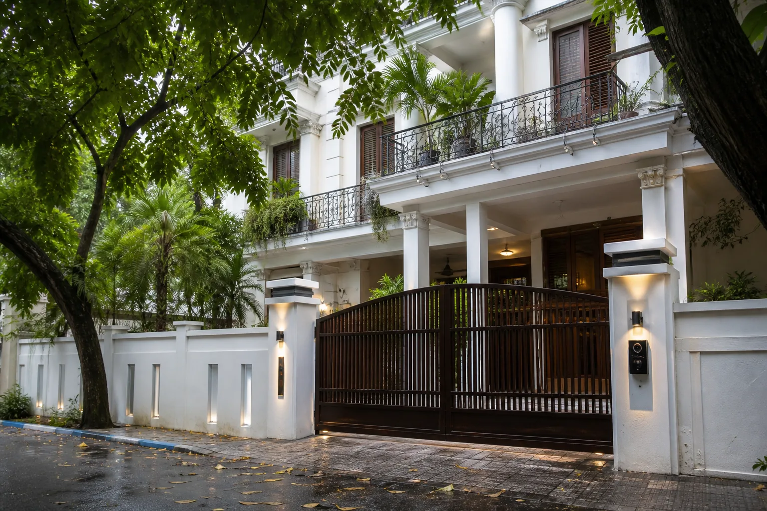 Ballygunge heritage home interior with discreet smart lighting and wireless sensors